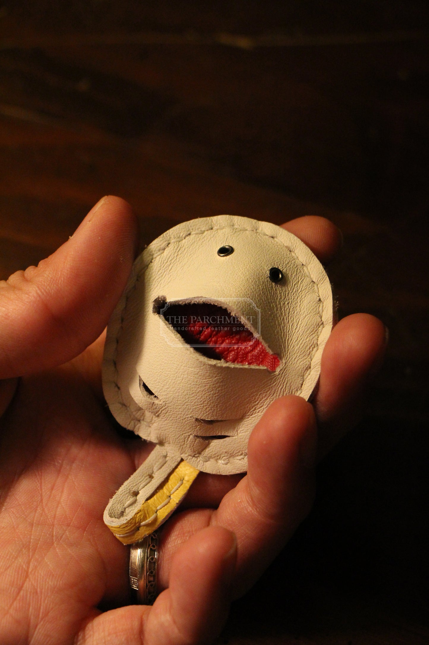 Handmade "Sea Pancake" Stingray Airtag Holder /Magnetic Keychain | Made-to-order 4 to 6 weeks lead time to ship from Canada