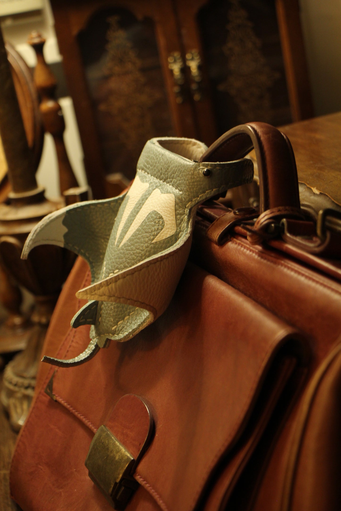 Handmade Leather Manta Ray Wallet | Made-to-order 4-6 weeks lead time to ship from Canada