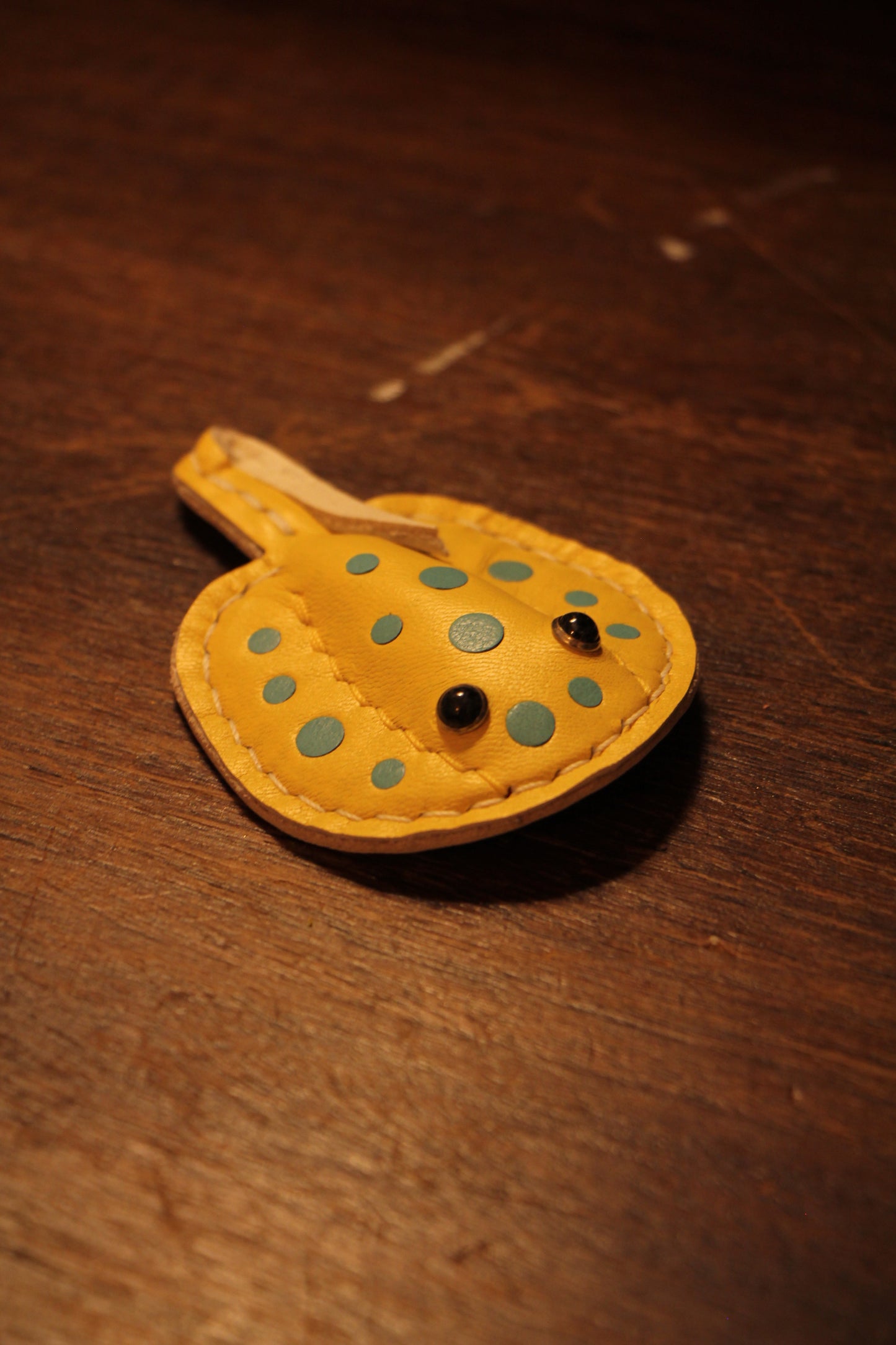 Handmade "Sea Pancake" Stingray Airtag Holder / Keychain | Made-to-order 4 to 6 weeks lead time to ship from Canada