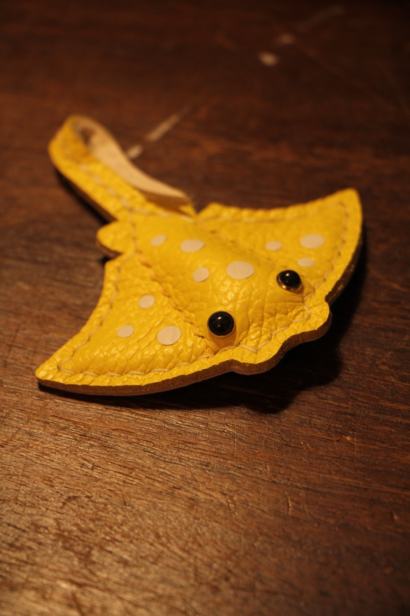 Yellow with white spots Sea Flap Flap handmade leather stingray